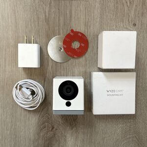 Wyze Cam Wireless Indoor Smart Home Security Camera WYZEC2 White w/ Mounting